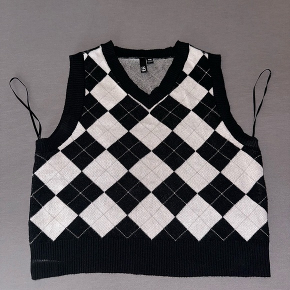 GARAGE Sweater Vest Black/White - Picture 3 of 4